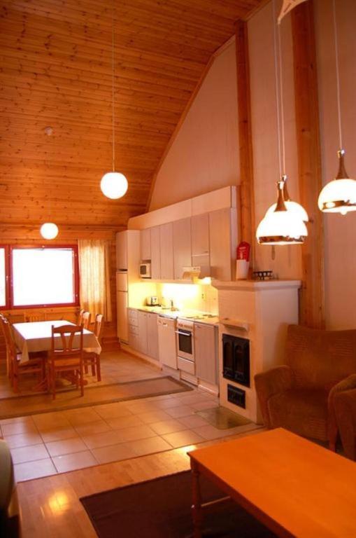 Lomaperkkioe Apartments Vuokatti Zimmer foto